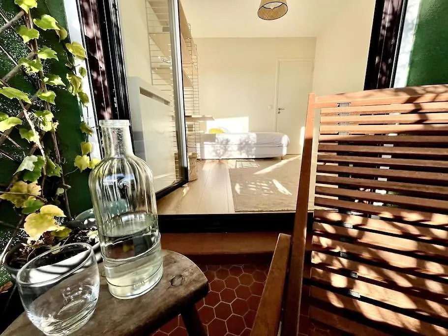 Appartement Parisian Flat Eiffel Tower View France